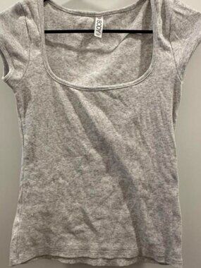 Cotton On Women's Grey T-shirt